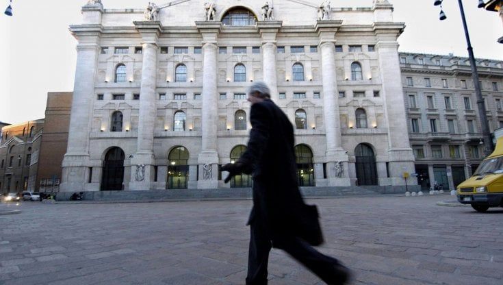 Consob: nelle società della Borsa più investitori stranieri. E più donne, ma non ai vertici