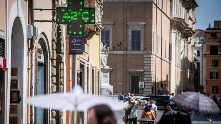 Previsioni meteo, weekend con fenomeni estremi tra caldo a 42°C e grandine