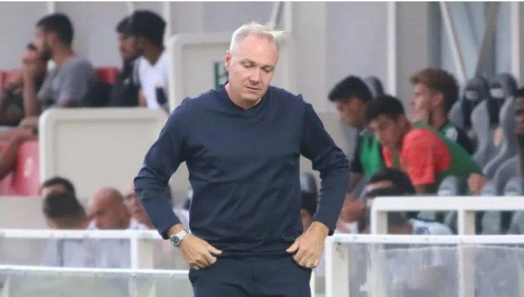 Serie B, la Reggiana decimata dal Covid rischia il 3-0 a tavolino. Lo sfogo di Alvini: "Vergognoso il no al rinvio"