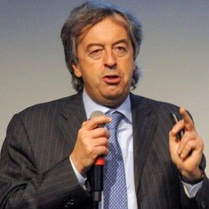 Vaccini, nuovo attacco di Roberto Burioni:  "Contro l'oscurantismo e l'egoismo dei genitori che mettono in pericolo i loro figli"