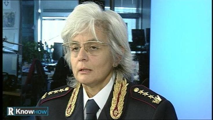 Stalking, l'esperta: "Fare attenzione ai campanelli d'allarme"