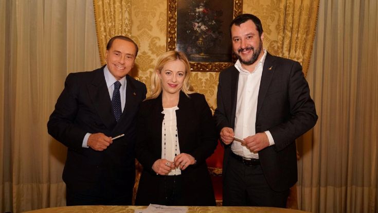 La rete di Letta, poi il blitz, E Silvio spiazza i sovranisti