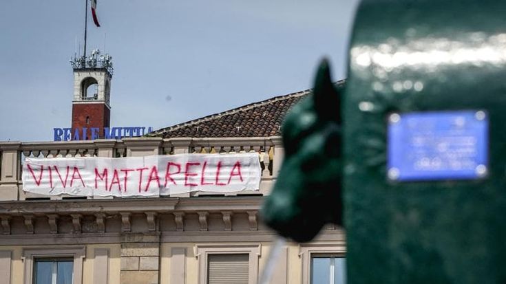 Raccolta firme, nuovo ddl: così da destra è partita la doppia sfida al Colle