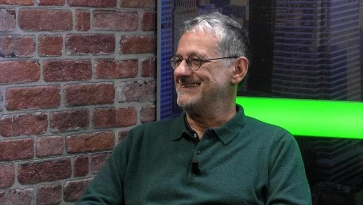 Lingiardi, psichiatra poeta: "Riappropriatevi del corpo. Dalla pelle (e dalla cura) nasce l'amore"