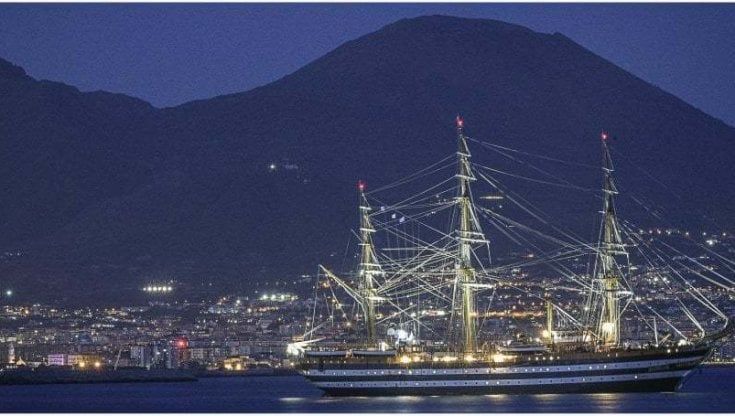 Castellammare celebra i 90 anni del Vespucci