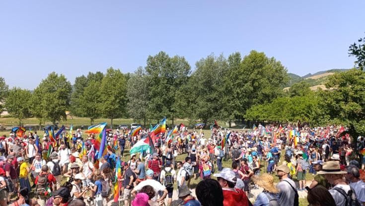 Migliaia alla marcia per la pace da Marzabotto a Monte Sole: “Salvate Gaza”