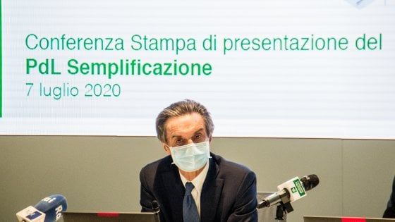 Caso camici Lombardia, indagato il cognato di Fontana