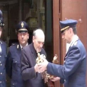 Castellammare, la polizia ritrova la statua del Bambin Gesù