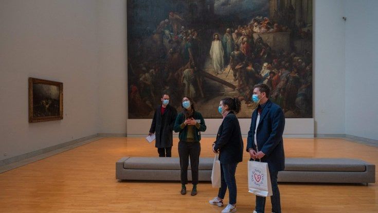 Strasburgo, il museo chiuso apre solo a chi dona sangue. "Raccolta in emergenza causa Covid: offriamo cultura per un gesto di solidarietà"