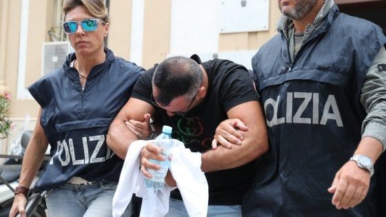 Palermo, truffa alle assicurazioni: "800 euro per braccio e gamba spezzati con un trolley pieno di pietre"