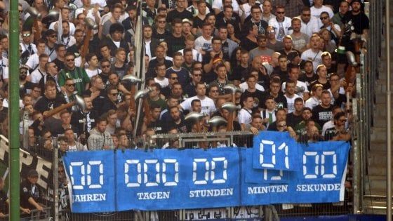 Germania, l'orologio ha finito di battere: Amburgo retrocesso per la prima volta