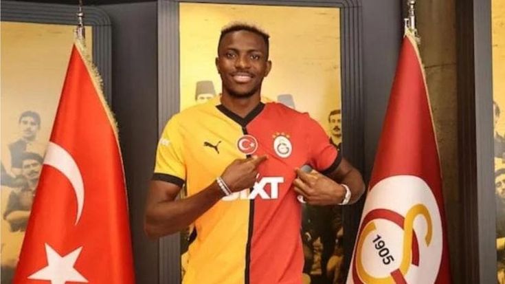 Osimhen firma, addio gelido agli azzurri nemmeno un saluto alla sua ex squadra