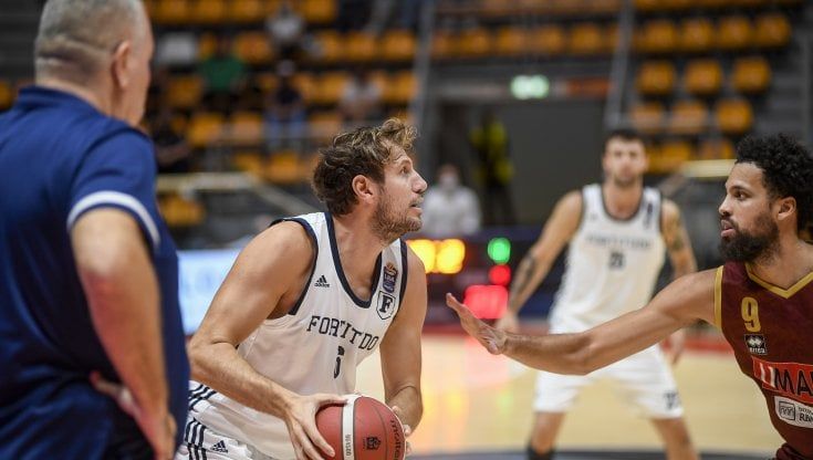 Che disastro, Fortitudo travolta da Venezia in Supercoppa