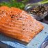 La petizione: il salmone finisce fuori menù