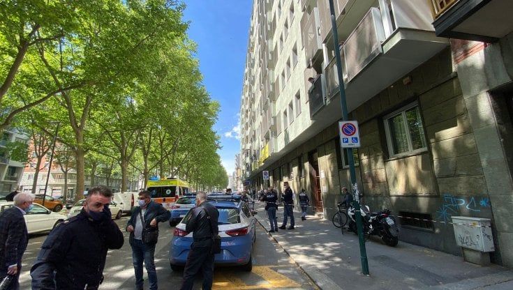 La guardia giurata che ha ucciso l'ex moglie sul pianerottolo di casa: "Chiedo perdono ai miei figli"