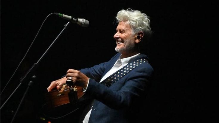 Ron torna in tour e omaggia Tenco: “Il mio palco sarà come una sala prove”