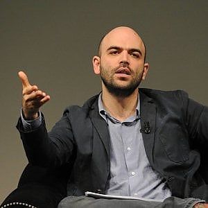 Saviano-de Magistris: lo scrittore riaccende la polemica su Fb 