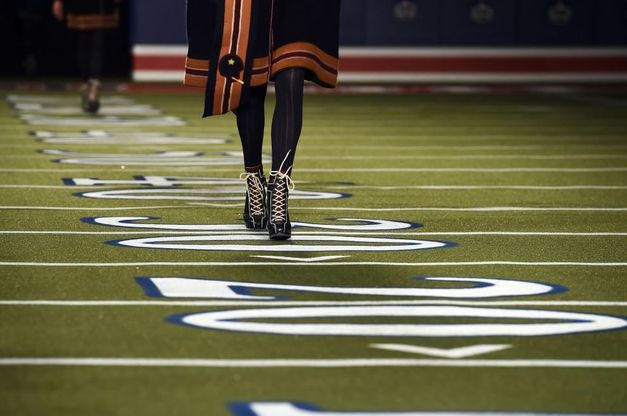 Il football veste le modelle di Tommy Hilfiger