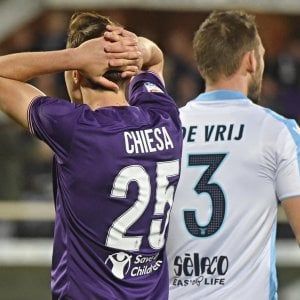 Fiorentina, Veretout non basta  Nella notte più pazza vince la Lazio