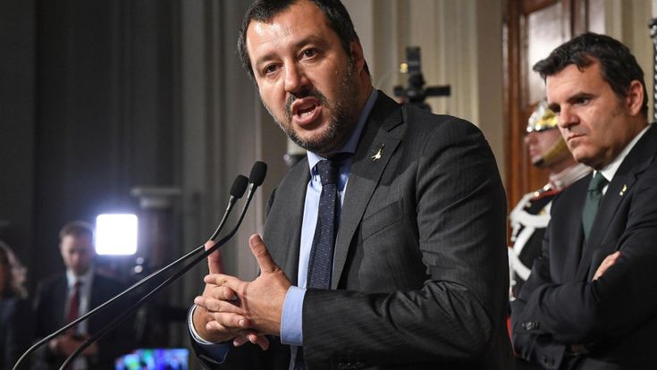 Salvini tentato dal far saltare tutto. E vede Berlusconi