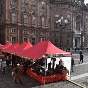 La soprintendente di  Torino: "Mai autorizzato i mercatini di Natale in piazza Castello"