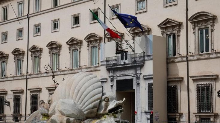 Accise, nuova mini-proroga degli sconti sul diesel. Poi aiuti per i redditi bassi