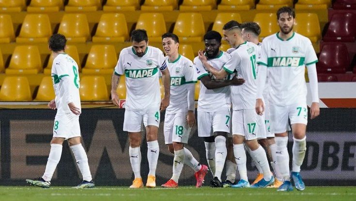 Benevento-Sassuolo 0-1: decide un autogol di Barba