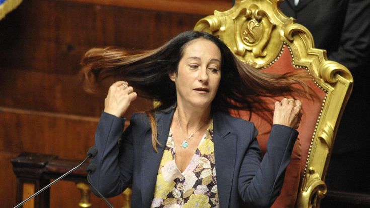M5s, Taverna:  ”Mai più con la Lega, Pd unico interlocutore. Io capo? Prima i contenuti”