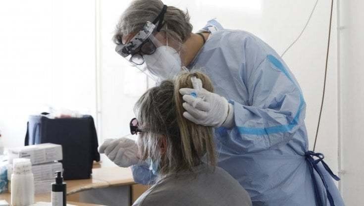 L'allarme dei medici di famiglia: "A Napoli necessaria zona rossa per bloccare onda d'urto"