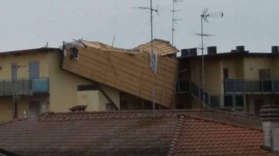 Vento a oltre 100 km/h, danni in Romagna. E neve in Appennino