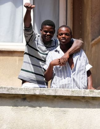 Storia di Madou, da bambino profugo in Africa a mediatore culturale a Genova