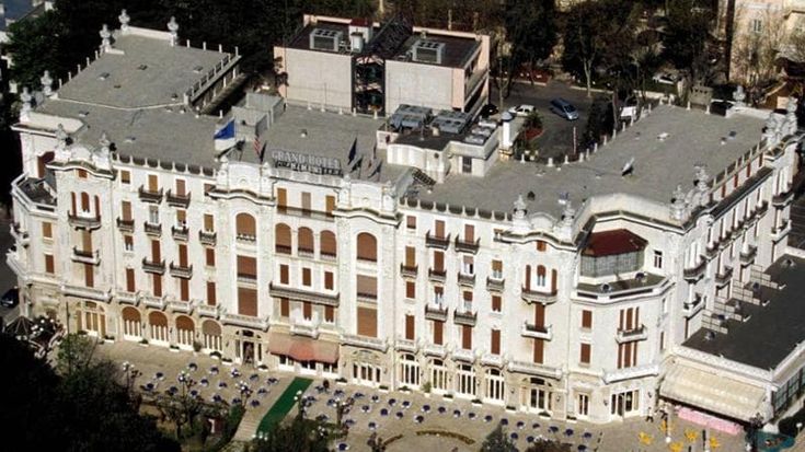 Un libro racconta i Grand Hotel tra il Liberty e Amarcord