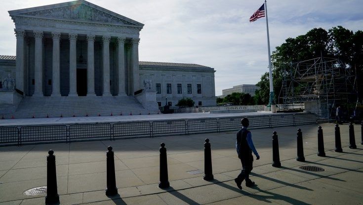 Texas, la studentessa va "fuori tema" e difende il diritto all'aborto alla cerimonia di diploma : il video diventa virale