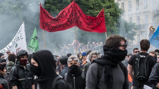 Francia, inizia la settimana degli scioperi 'illimitati' contro il Jobs Act di Hollande