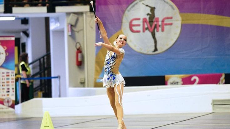 La sfida delle majorettes: “Non solo bastone e lustrini, questo è un vero sport”