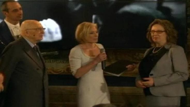 Napolitano premia donna di Alcamo che rifiutò nozze riparatrici