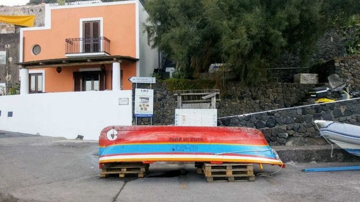 Messina, la piccola biennale di Filicudi: le opere in mostra