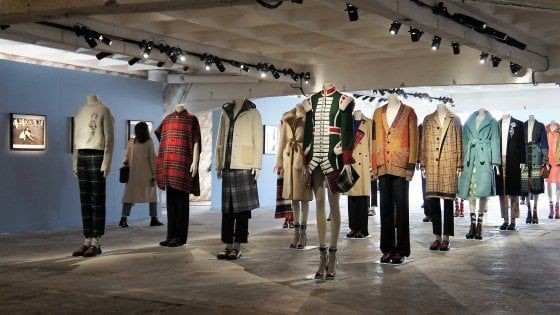 Questionario choc di Burberry ai 500 dipendenti: "Specifichi la sua etnia e le sue preferenze sessuali" 