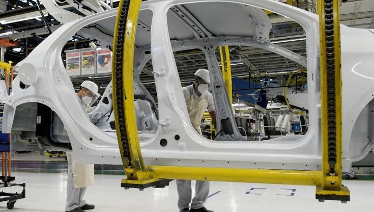 Mercato auto, un 2020 da dimenticare: mezzo milione di vendite in meno