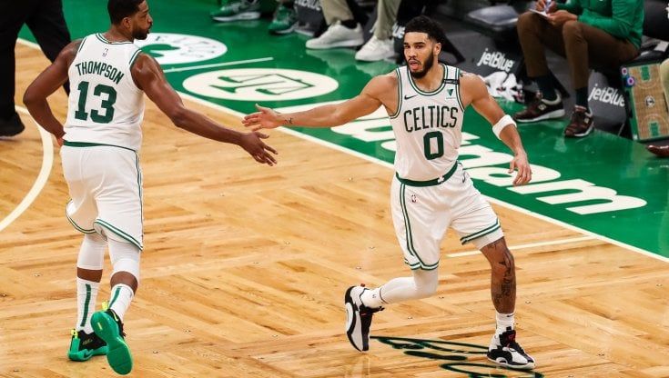 Basket Nba: Boston sorride con un Tatum da record, Philadelphia e Milwaukee ko