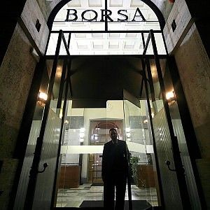 L'industria spinge Piazza Affari, ma in 10 anni Milano ha perso il 25%