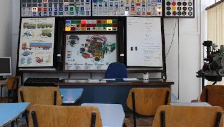 Vaccini antiCovid, l'allarme dei dipendenti della Motorizzazione: "Siamo a rischio ma dimenticati"