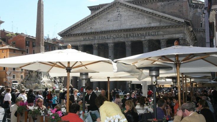 Previsioni meteo, acquazzoni sparsi fino a Pasqua ma nel lunedì dell'angelo brilla il sole