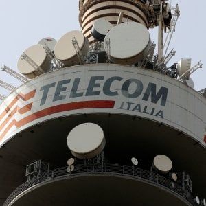 Giacomelli: "Ora Telecom rispetti gli impegni a investire. Discutiamo di rete unica"