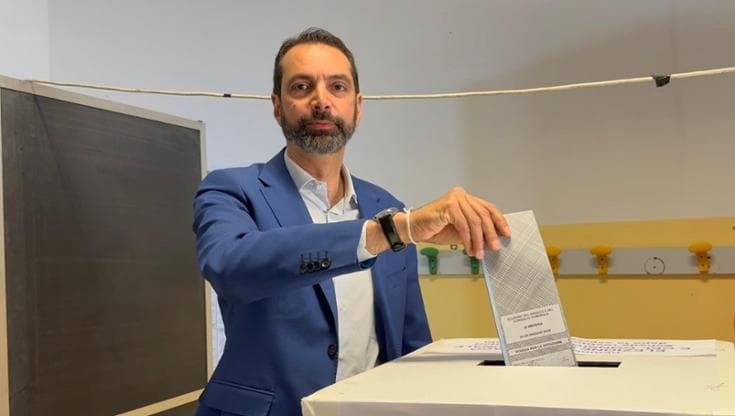 Messina resta un feudo di Cateno De Luca, conferma per il suo delfino Basile