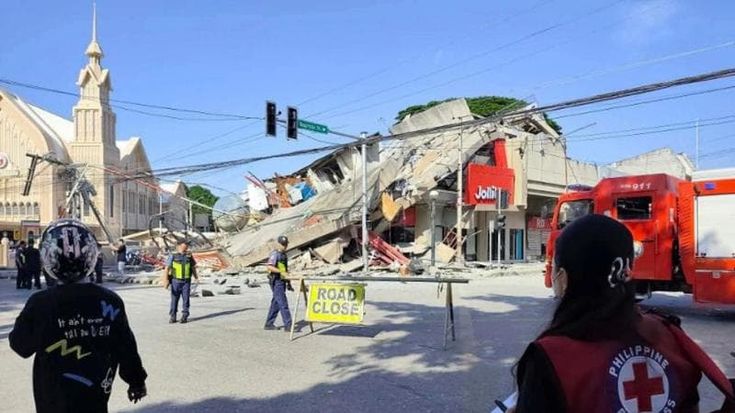 Terremoto di magnitudo 7.8 nelle Filippine: almeno 32 morti. Rientrata allerta tsunami