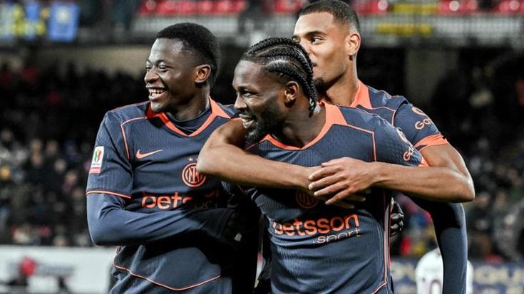 L’Inter non molla niente: batte 2-1 il Torino e va in semifinale di Coppa Italia