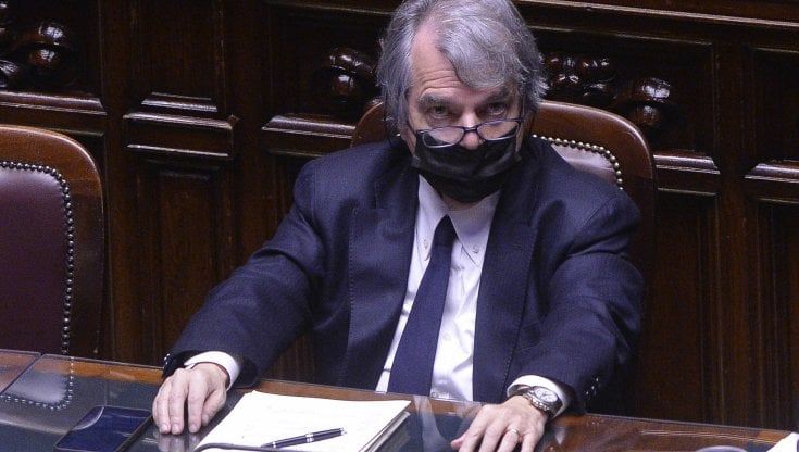 Lavoro, accordo fatto per il contratto degli statali. Ai ministeri un aumento da 117 euro al mese