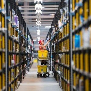 Istat, commercio extra Ue: ad agosto surplus di 2,5 miliardi