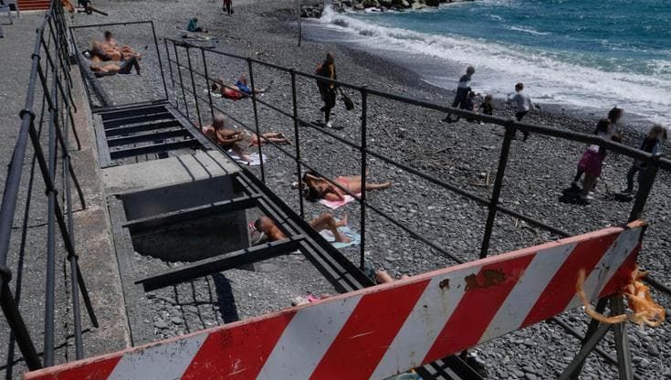 Spiagge, inaccessibile la libera di San Giuliano, chiusa Priaruggia